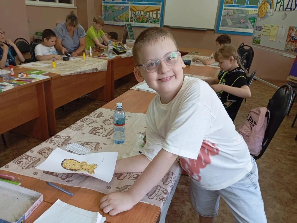 В лагере дневного пребывания «Радуга» в рамках тематического плана летней смены состоялся творческий