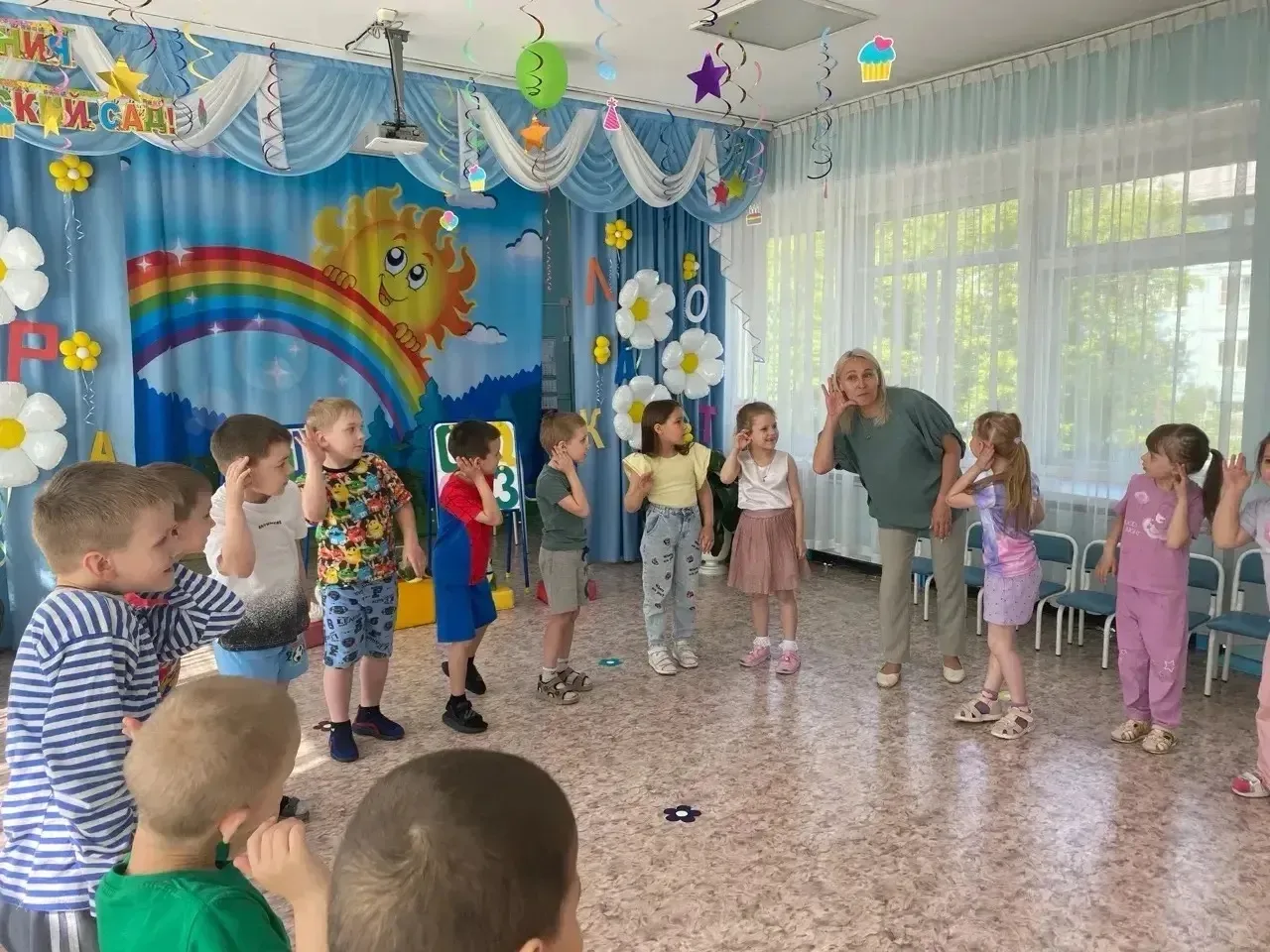 Сегодня в нашем детском саду случилось маленькое литературное чудо. Для ребят старших групп распахну