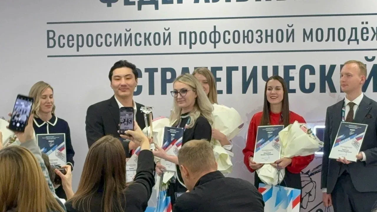 Искаков Нуржан Уразгалиевич, учитель истории, председатель профсоюзной организации МБОУ "Ленинская С