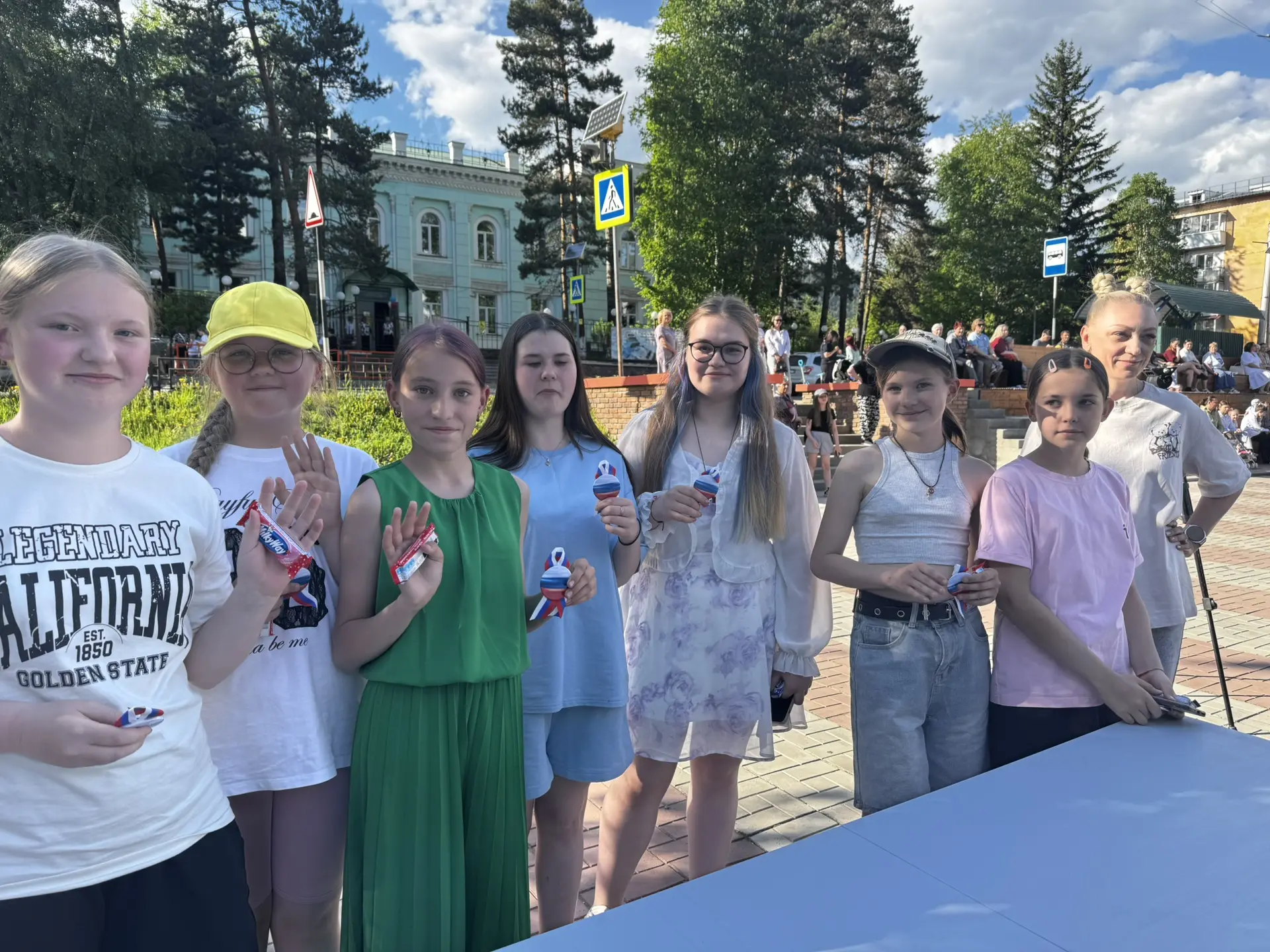 12 июня. День России. Наша команда «Первых» дебютировала в городской игре «Всё о России»!

Разгадыва