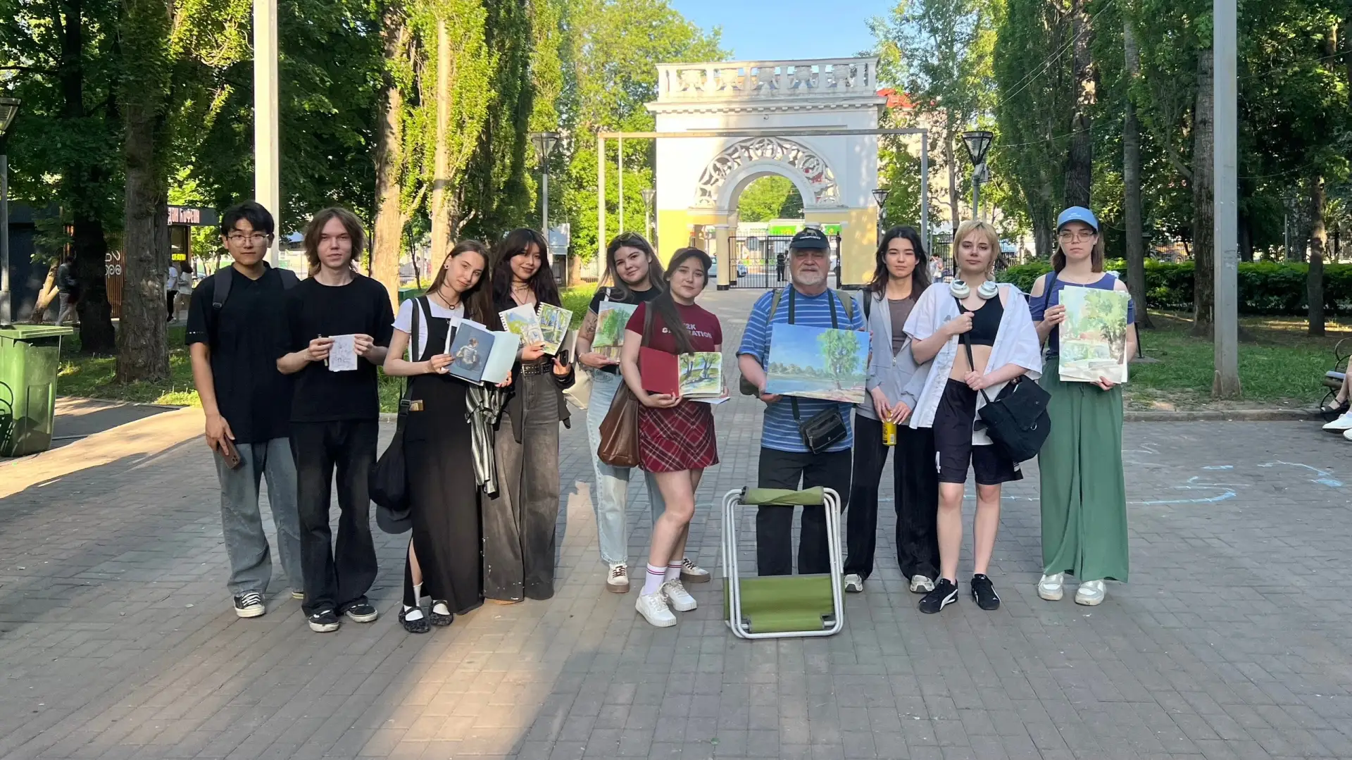 💜 Как прошел наш пленэр "Весна в Уфе"?

🎨 В течение трёх часов талантливые студенты нашего факульт