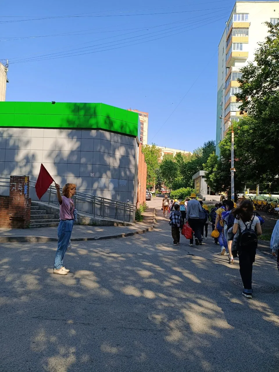 Безопасность на дорогах — наш главный приоритет! 🚦

Безопасность дорожного движения для детей — одн