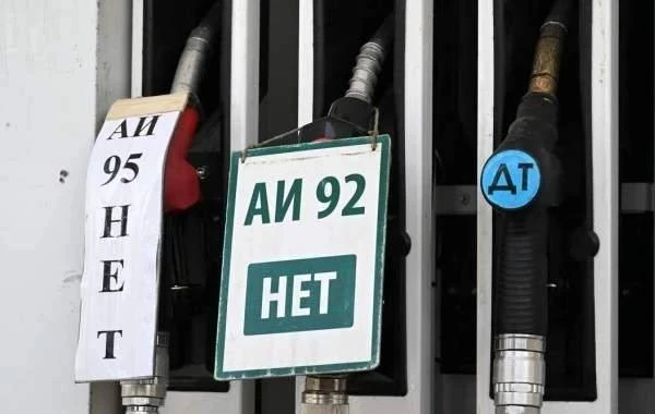 ⛽️ Губернатор Вологодской области призвал не запасаться бензином — и вскоре сам остался без топлива
