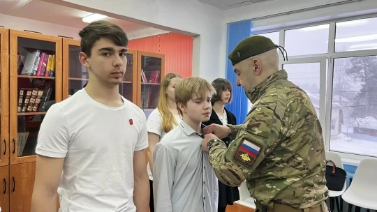 ✨ ПОСВЯЩЕНИЕ в ПЕРВЫЕ

16 февраля в нашей школе прошла торжественная церемония посвящения старшеклас