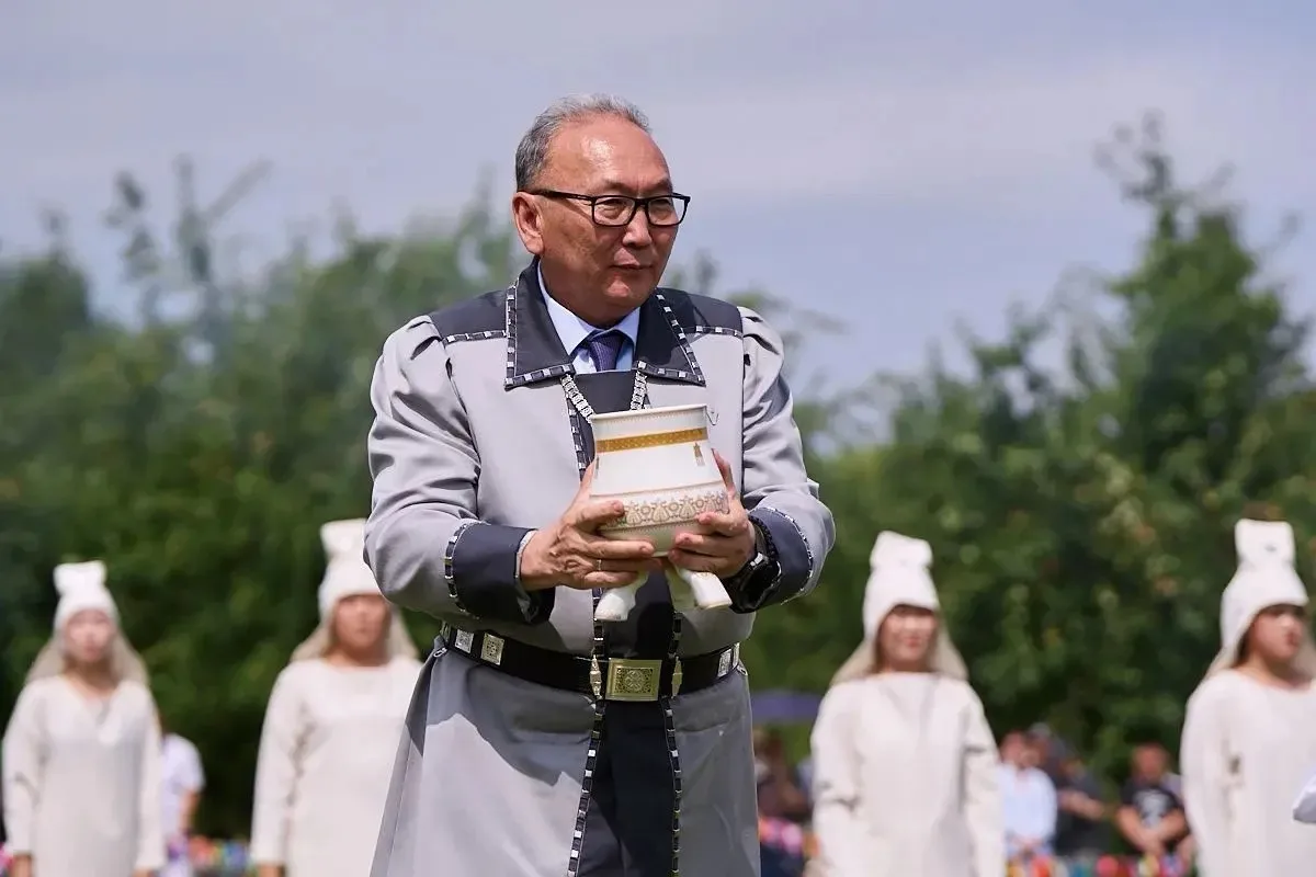 ☀️Уважаемые земляки!

🌿Поздравляю вас с Ысыахом — праздником благословения. Наши предки завещали на