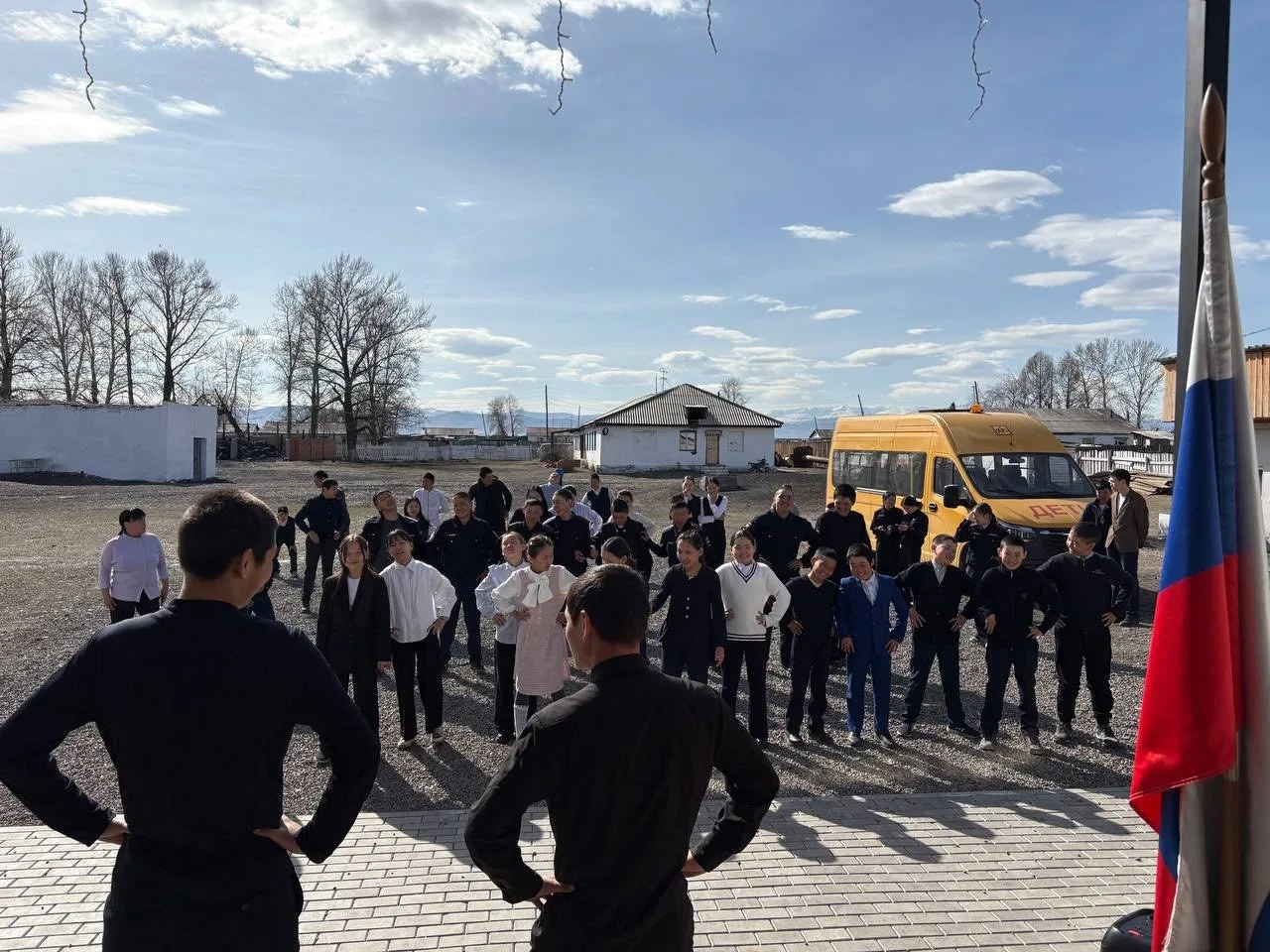В школе прошла общешкольная зарядка ко Всемирному дню здоровья

В нашей школе состоялось яркое и пол
