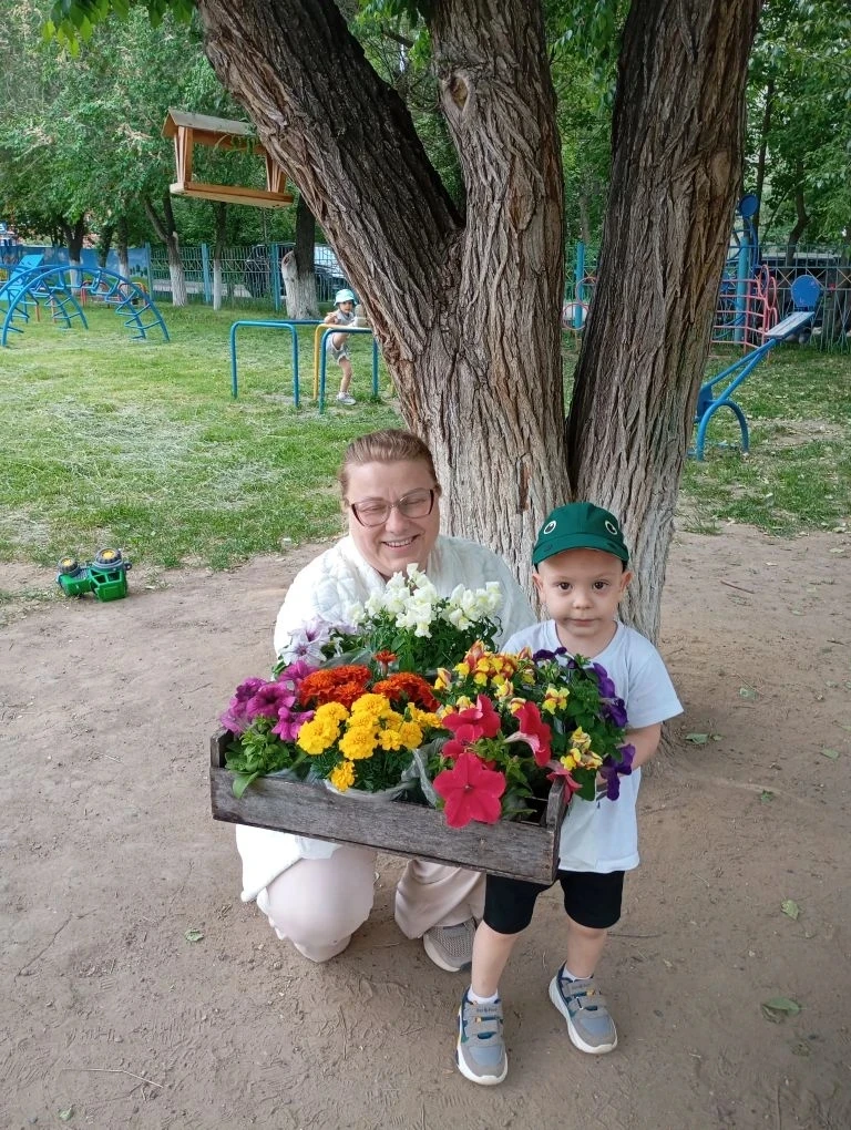 МБДОУ №206 Тотмина 11г и Тотмина 11д 

🌱Акция «Подари росток саду»🌱

Наши замечательные воспитанни