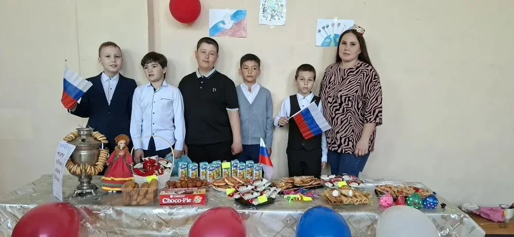 ✅Сегодня, у нас в школе прошла ярмарка, посвященная к Году единства народов России и большой и дружн