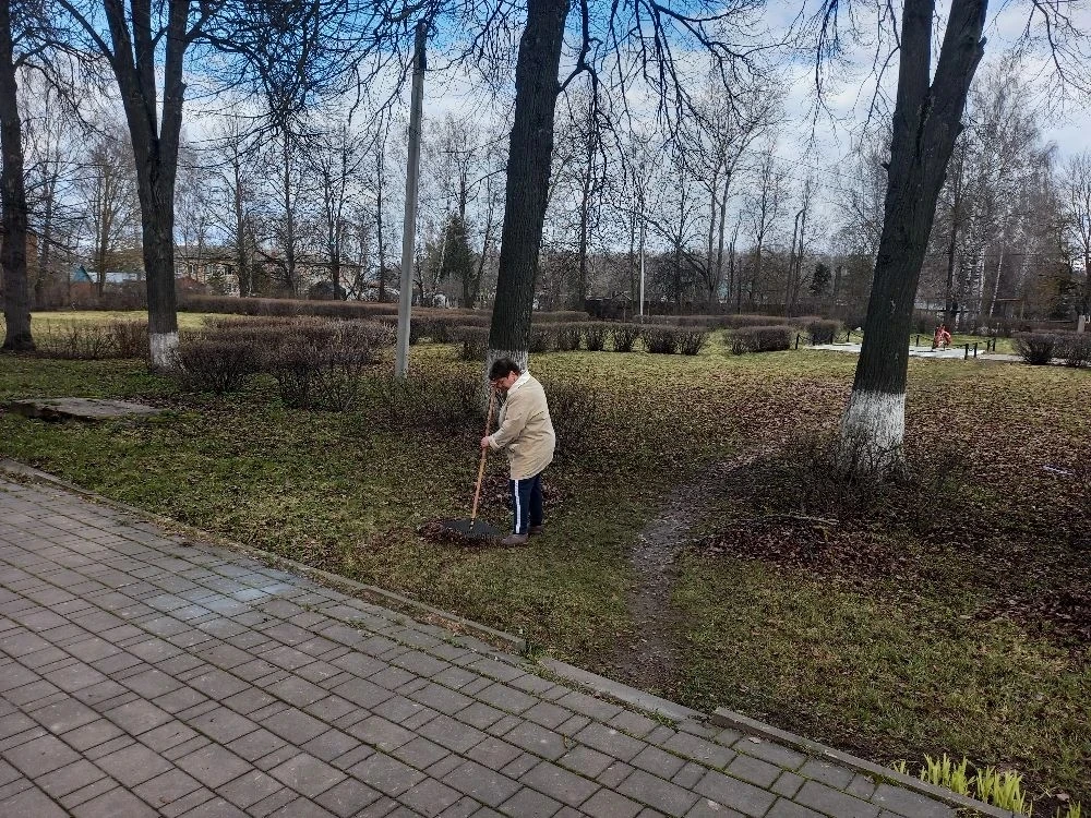 Библиотечный десант на выезде! 🧹🌱

Сегодня сотрудники нашей библиотечной системы присоединились к 