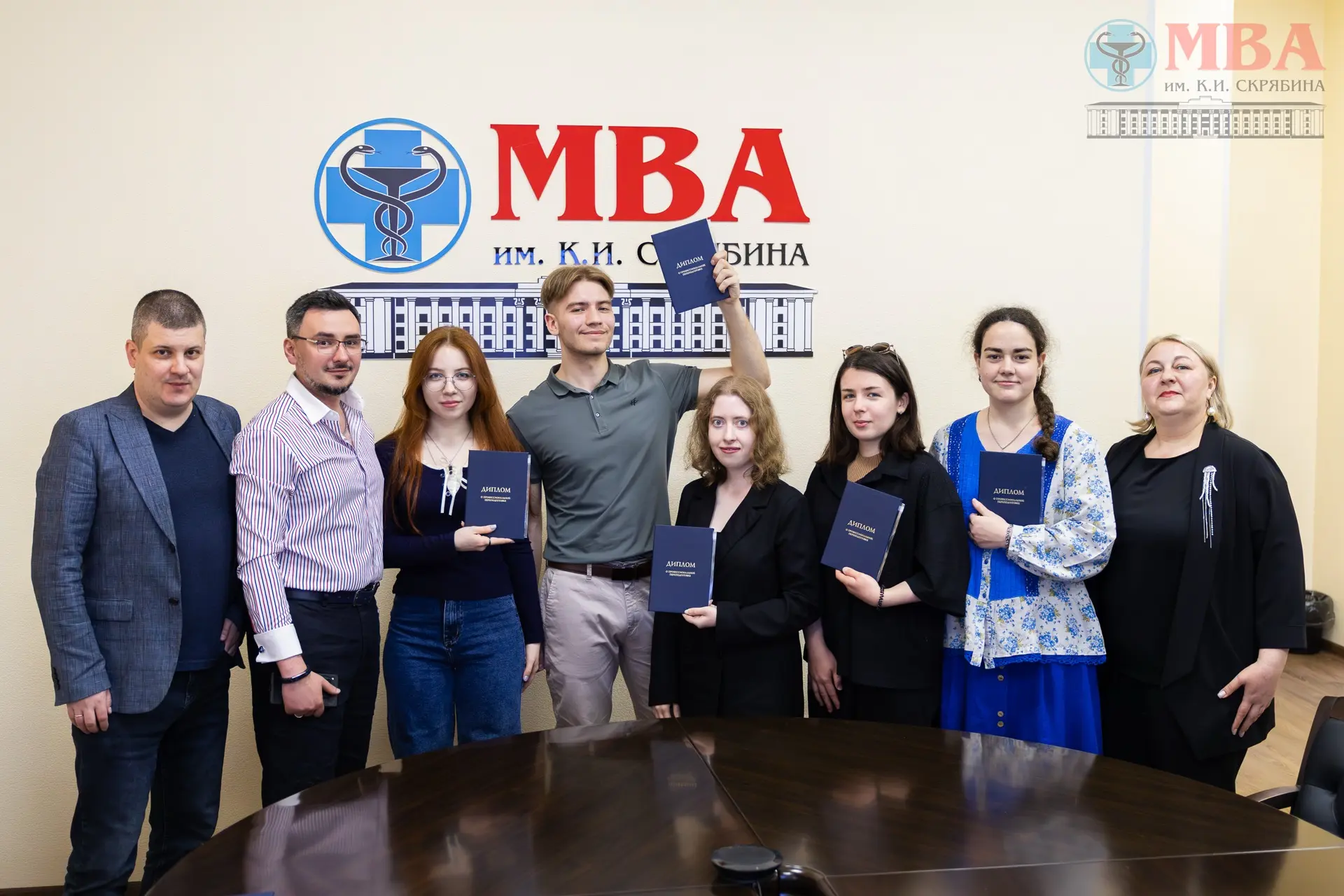 🎓 В академии вручили дипломы выпускникам программы профессиональной переподготовки «Оказание ветери