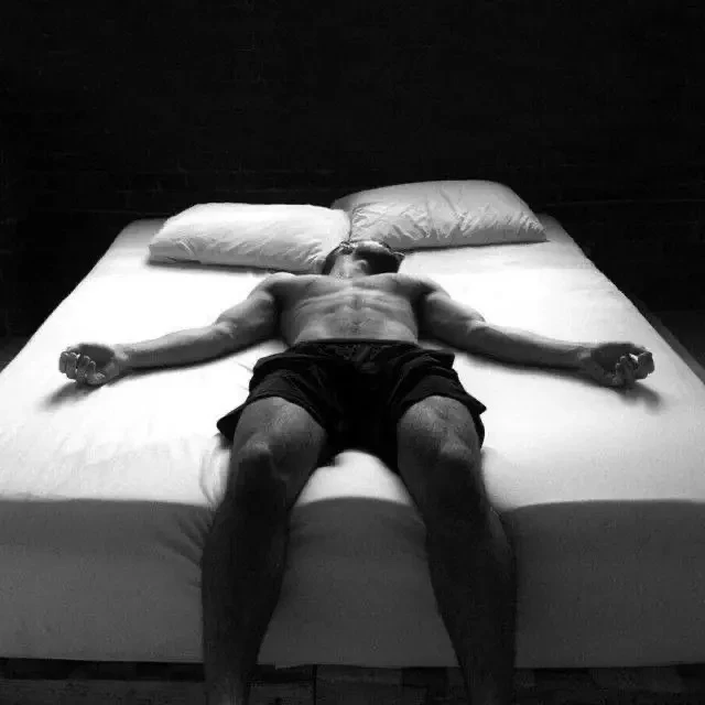 «Я занят» — отговорка мужчины, который получил секс

Ты опять улетела в игнор, ведь запустила в нём 