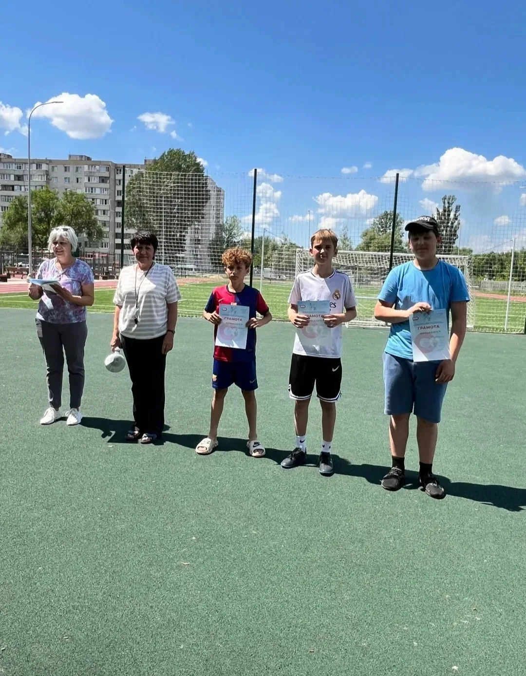 🏆💪 Спартакиада лагерей: наши гимназисты среди лучших!
Сегодня на территории школы «Аксиома 2.1» пр