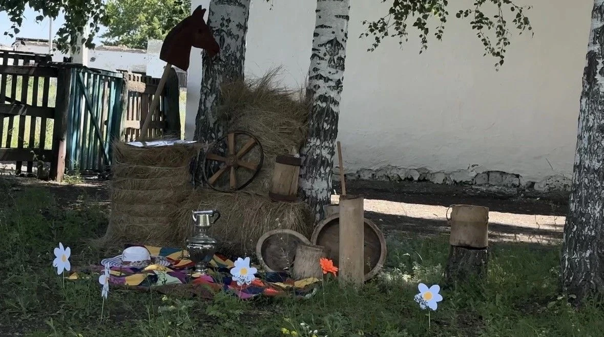 ✨ «Лето в деревне» уже в нашей библиотеке! ✨

🌼Друзья, сотрудник Октябрьского ф.№25 приглашает вас 
