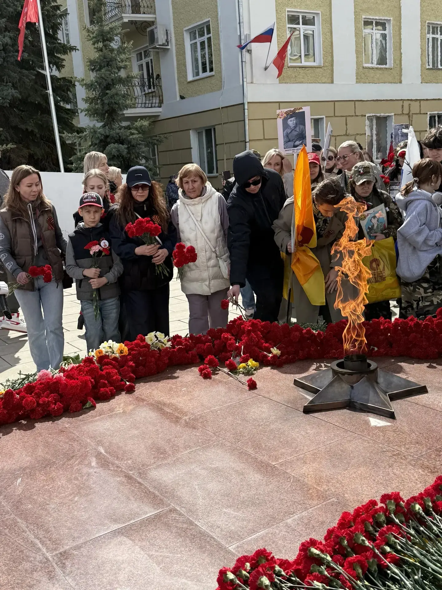 🕯️ Память жива: мы чтим подвиг героев

9 Мая — это не просто праздник, а священный день памяти и бе