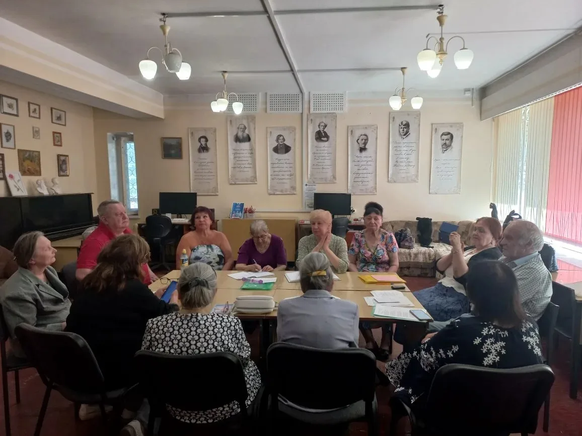 В библиотеке №2 прозвучали строки великого Пушкина в честь его дня рождения!
⁣
В день рождения Алекс