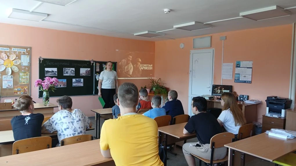 🕯В рамках всероссийской акции "Память священна" в нашей школе прошли важные мероприятия посвященные