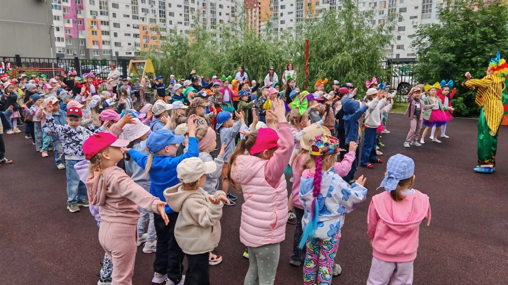 Сегодня особенный день — День защиты детей! Это праздник самых искренних улыбок, звонкого смеха и бе