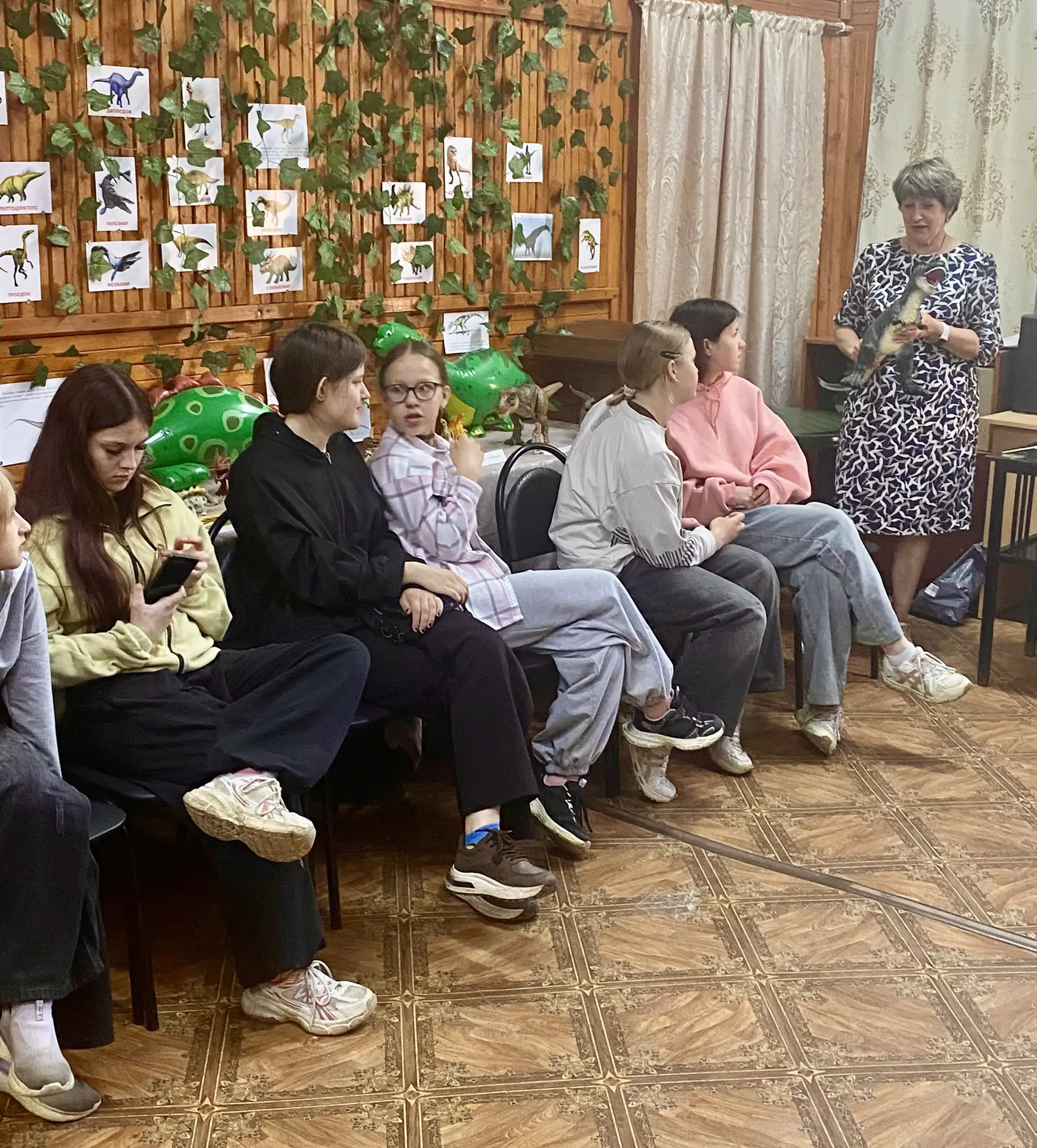 🦖Затерянный мир: путешествие к динозаврам! 🦕

Сегодня юные  исследователи 3 группы  летнего лагеря