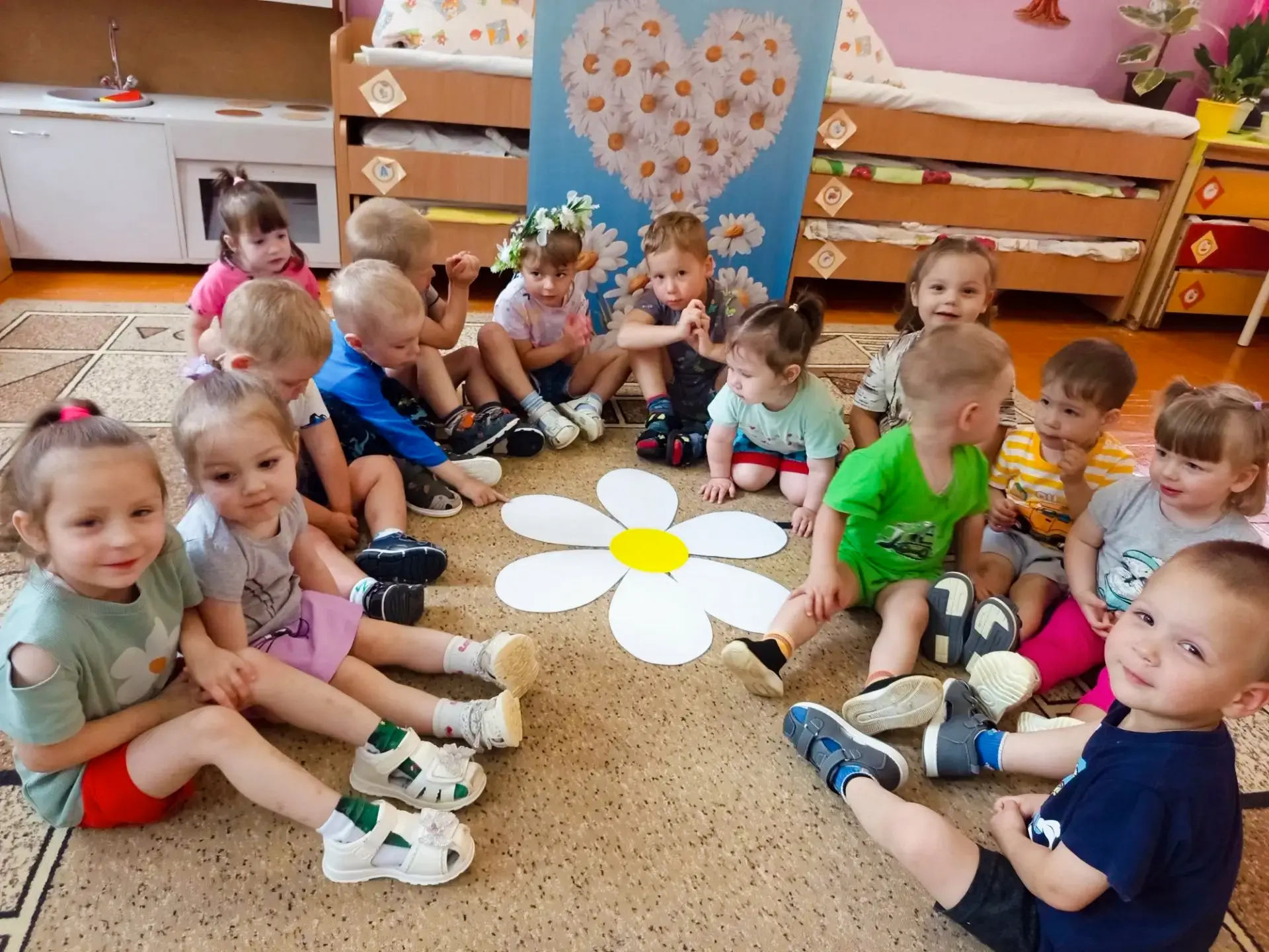 👶Наши малыши тоже решили не оставаться в стороне и присоединились к поздравлениям с Днем семьи, люб