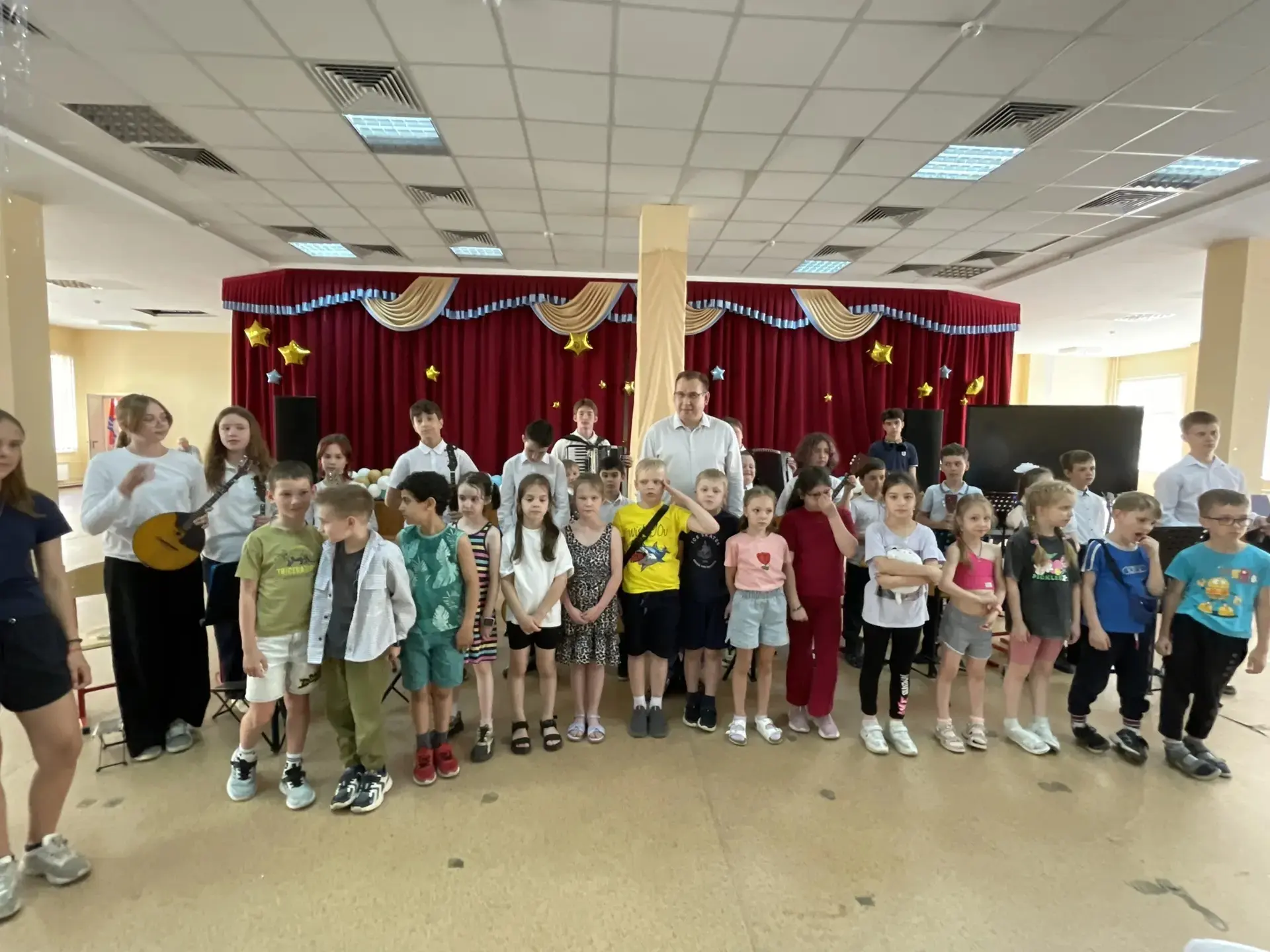 💫КОНЦЕРТ "ЗНАКОМСТВО С НАРОДНЫМИ ИНСТРУМЕНТАМИ"

🎈11 июня состоялся концерт младшего оркестра под 