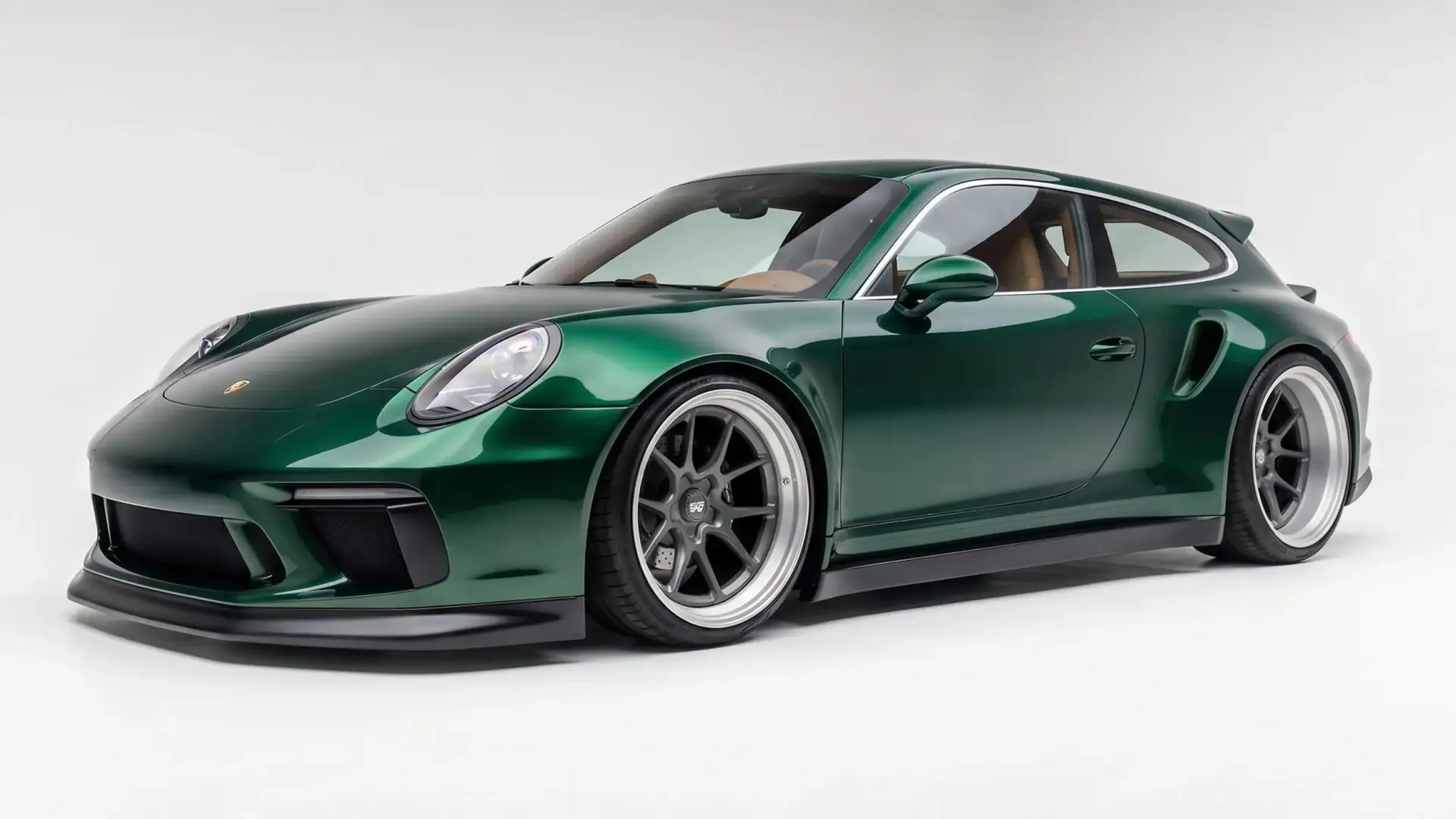 Porsche 911 Shooting Brake? Да!

Компания Indecent из Польши решилась на постройку универсала на баз