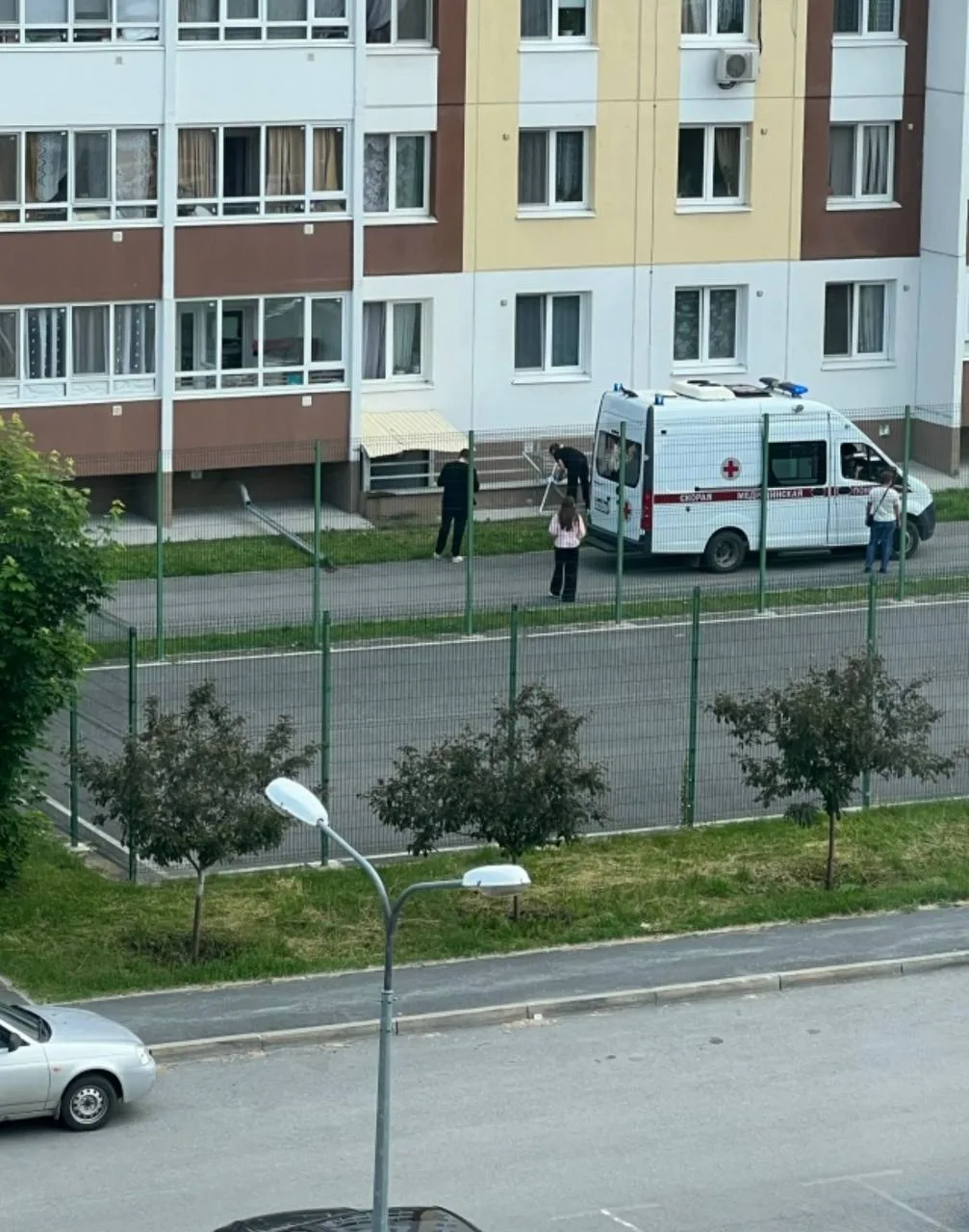 Трагедия произошла сегодня на Лесобазе: маленький ребёнок выпал из окна многоквартирного дома по адр
