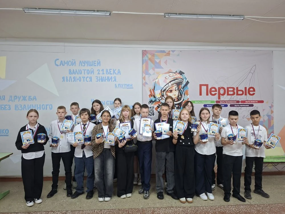 💢💢💢25 мая в нашей школе прошли итоговые линейки, посвящённые окончанию 2025-2026 учебного года дл