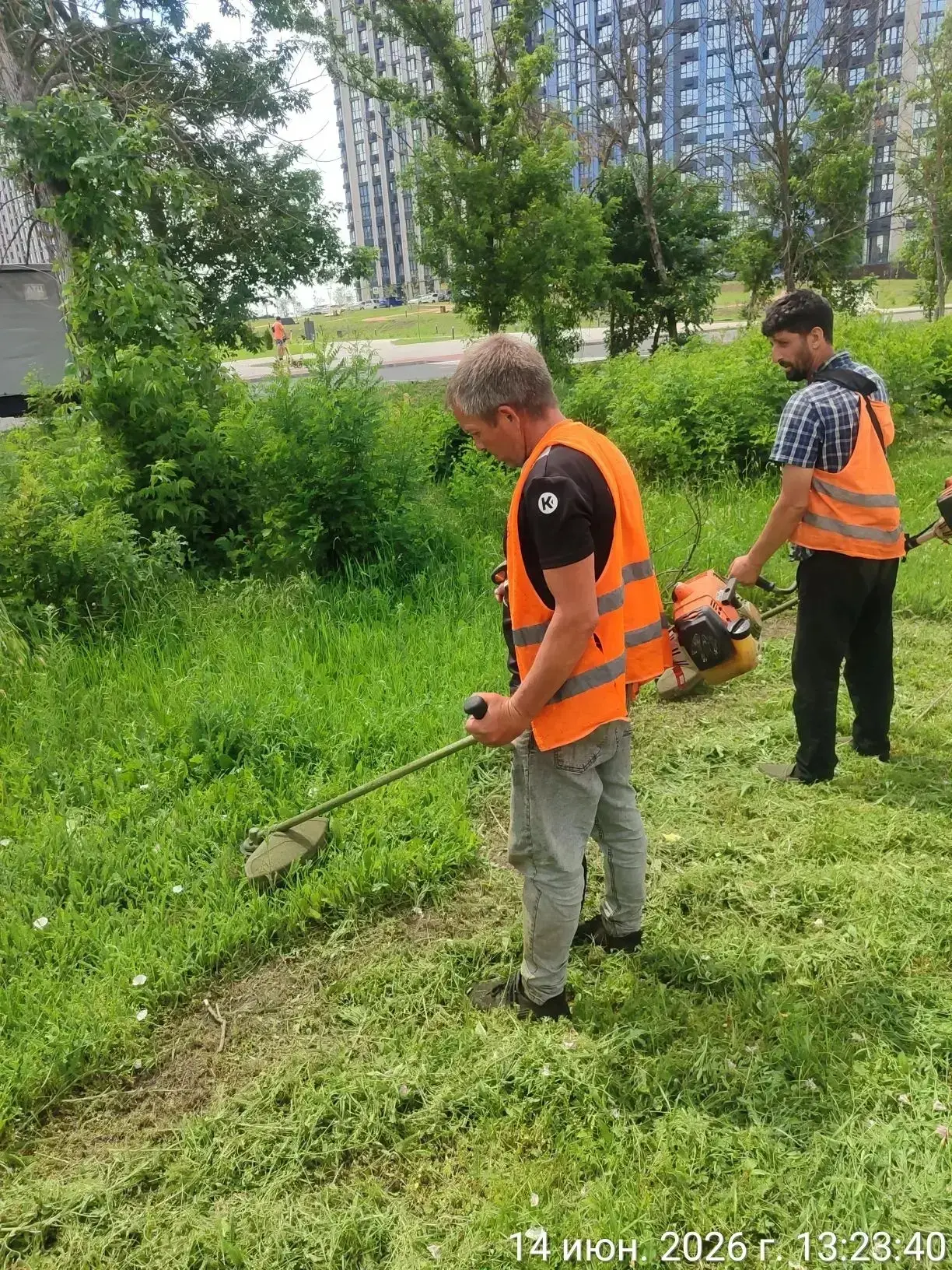В Кировском района продолжается покос растительности.

📍Покос растительности — это обязательная мер