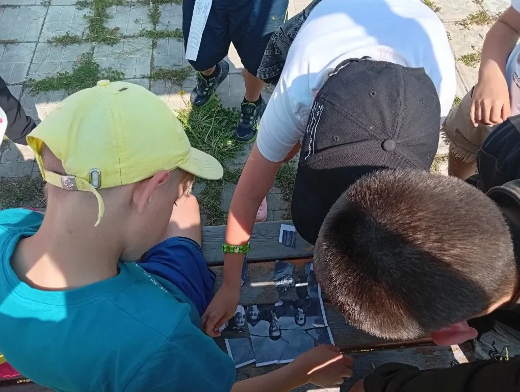 День 7: День семьи в лагере
Сегодняшний день был посвящён семье и её ценностям! Программа получилась