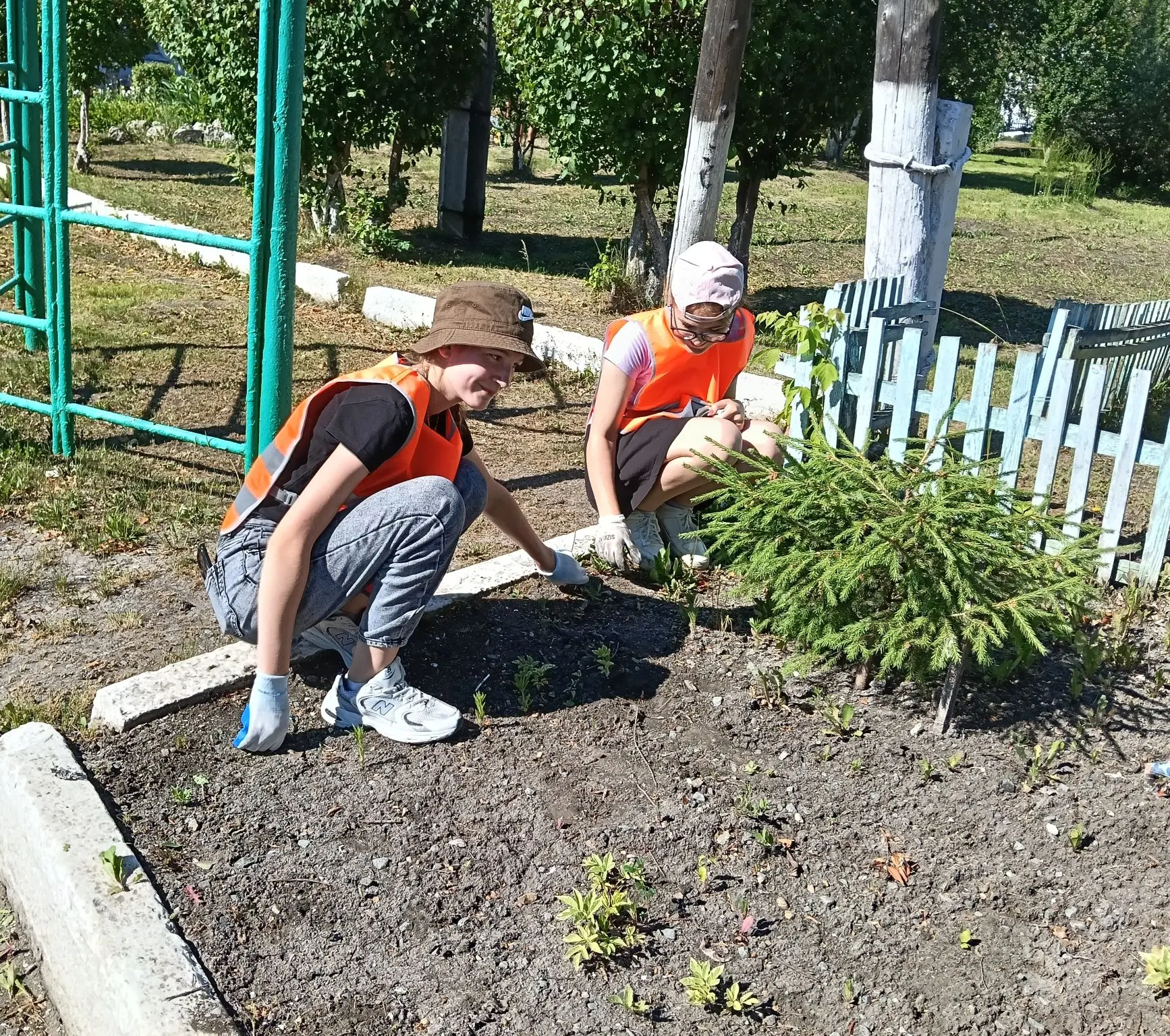 🌳 «Память в каждом лепестке: как мы ухаживаем за «Садом памяти»

Быть патриотом - это не только нос