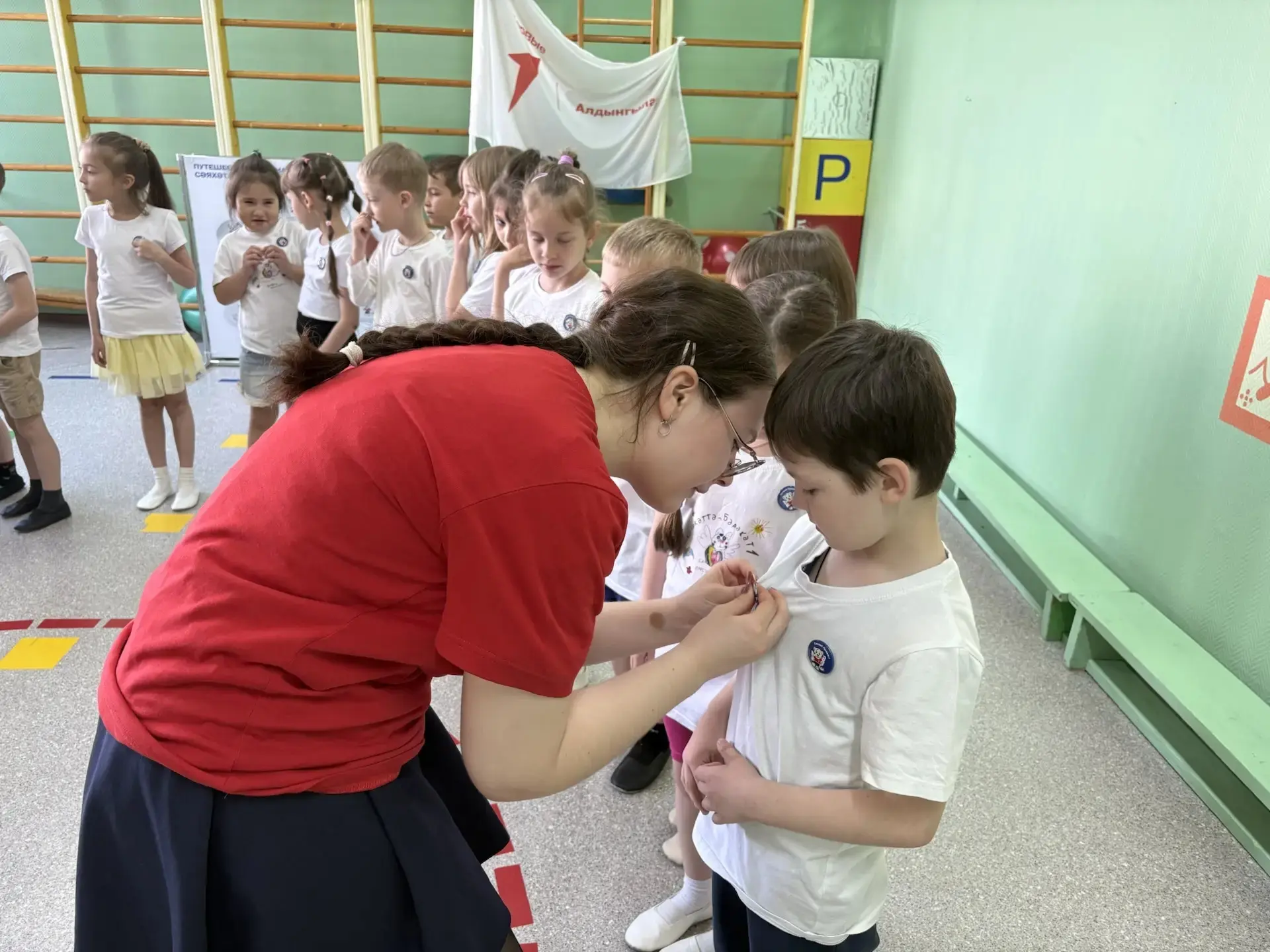 👍Мы в "Движении Первых"

  🤗Наши наставники - школьники гимназии №25  повели с детьми  подготовите