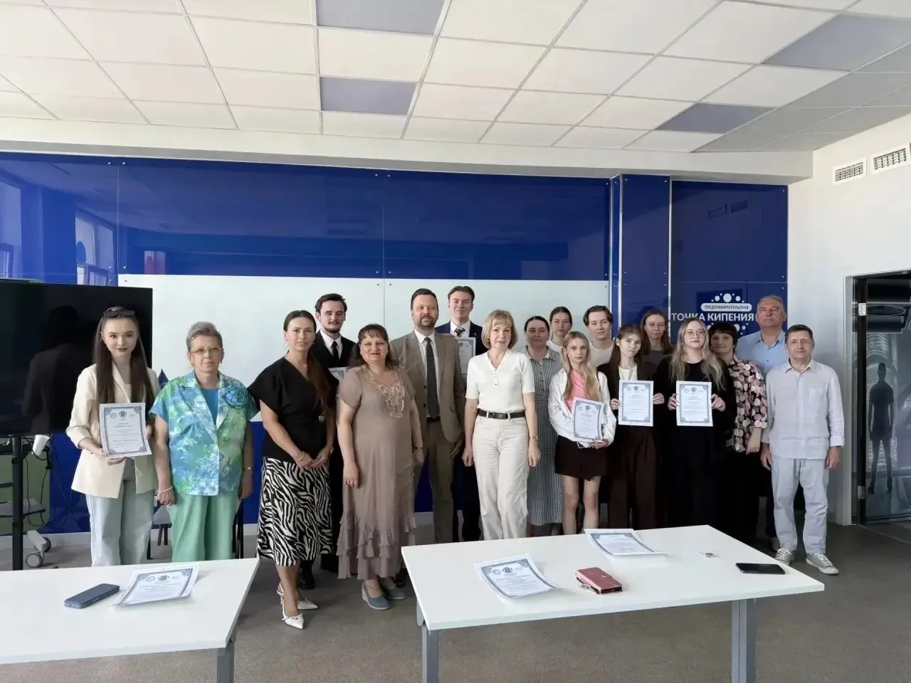🎓 В ИвГУ подвели итоги студенческого конкурса на лучший научно-исследовательский проект, посвященны