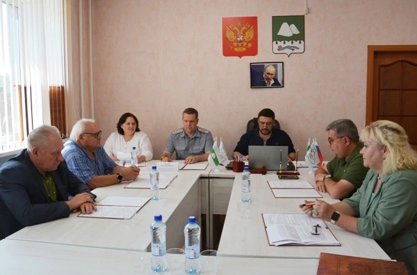 ✔️СОТРУДНИКИ УФСИН РОССИИ ПО КУРГАНСКОЙ ОБЛАСТИ ПРИНЯЛИ УЧАСТИЕ В ЦЕРЕМОНИИ ВРУЧЕНИЯ УДОСТОВЕРЕНИЙ Н