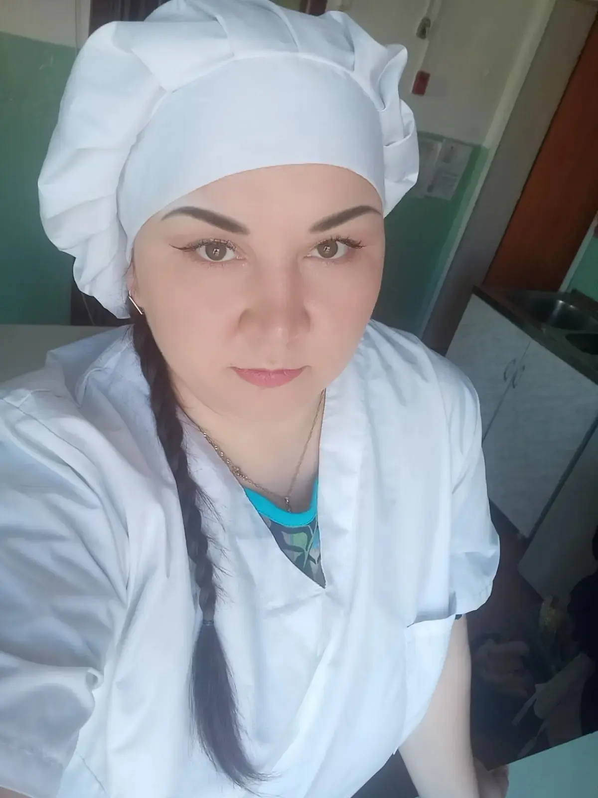 Уважаемая Марина Григорьевна! Поздравляем Вас с днем рождения! Будьте всегда удачливы и полны сил, р