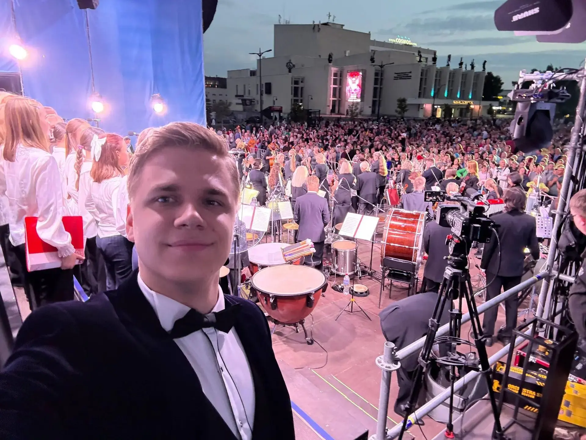 🇷🇺 Студент нашего колледжа — на Большом Хоровом Соборе в Удмуртии 🎶

Накануне Дня России студент 