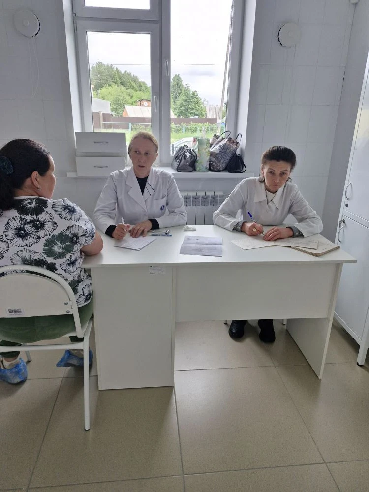 🩺 Врачи из Ядрина приехали в Юваново — сами, а не наоборот

В селе Юваново организовали выездной пр