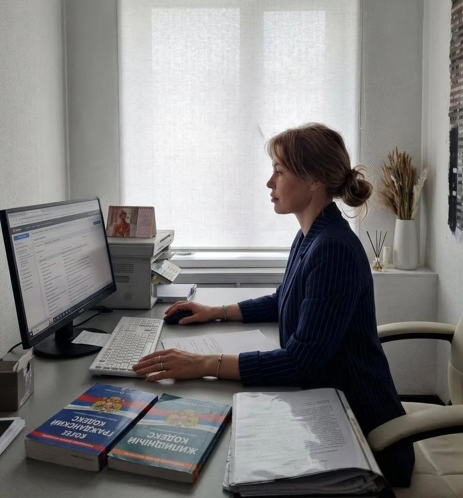 Прочитала тут интересную новость
 
Покупательница отсудила у DNS больше 2 млн рублей за сломавшийся 