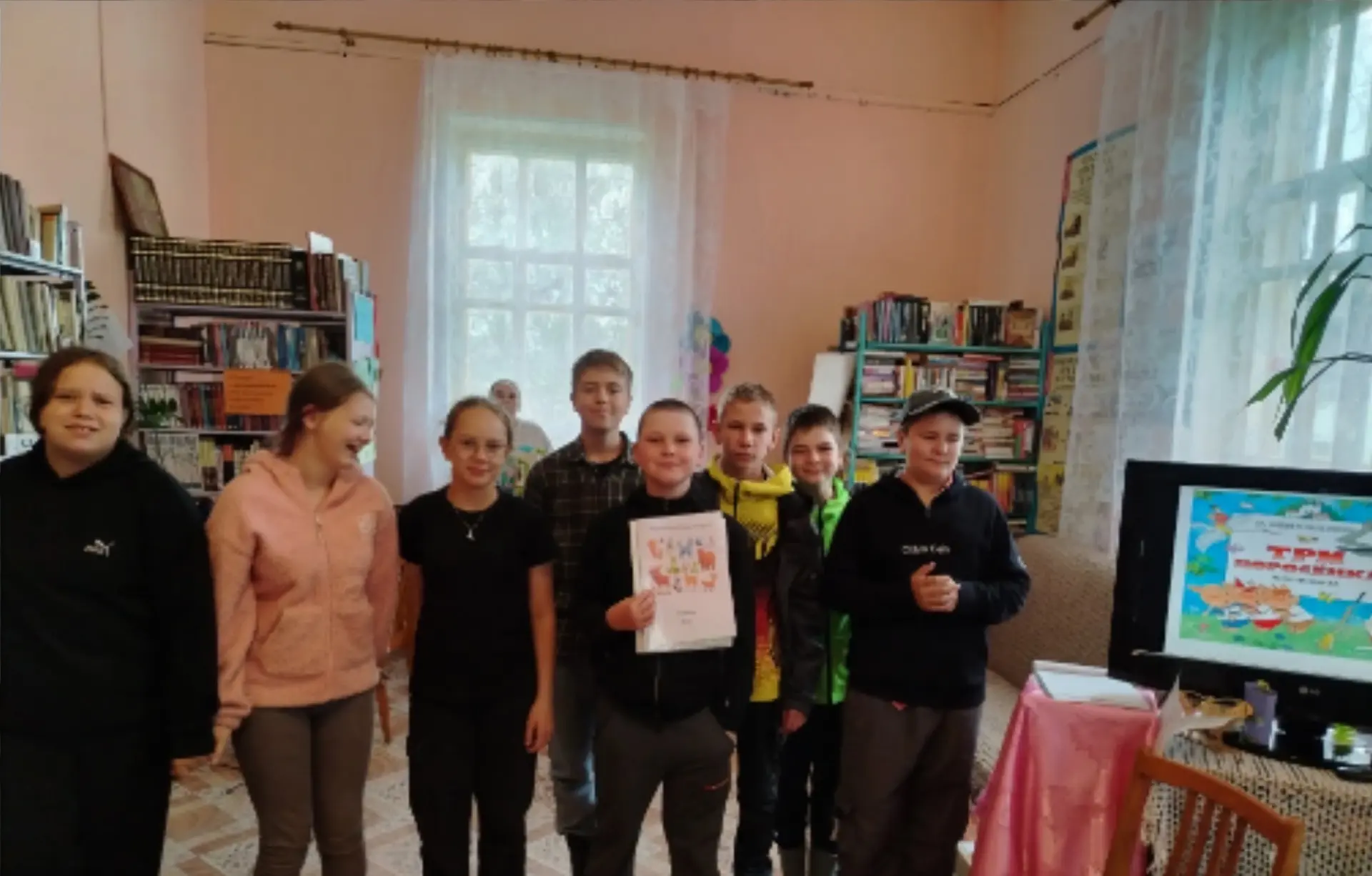 "Звериные истории от А до Я"🐘🐰🐹 или как профильная смена Шемахинской СОШ👬👭 время в библиотеке п