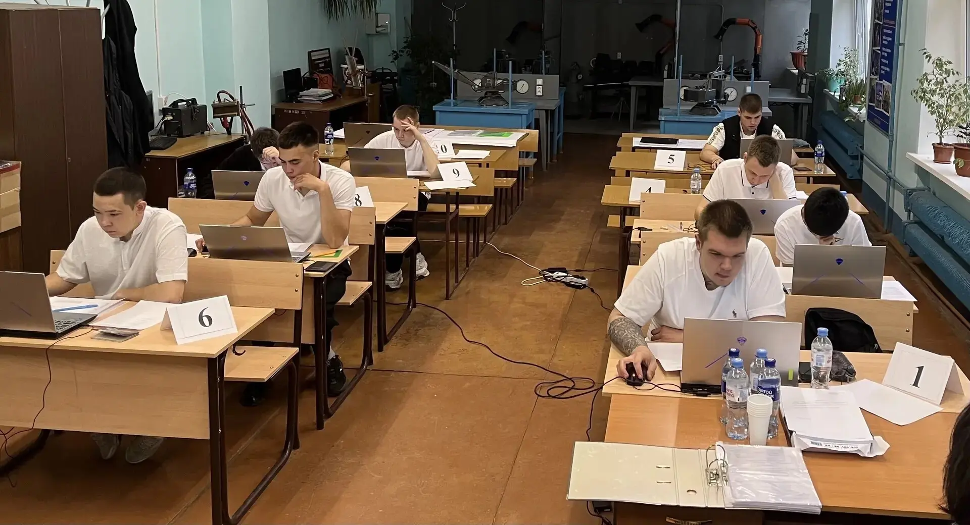 Студенты Стерлитамакского политехнического колледжа (входит в Башкортостанское региональное отделени