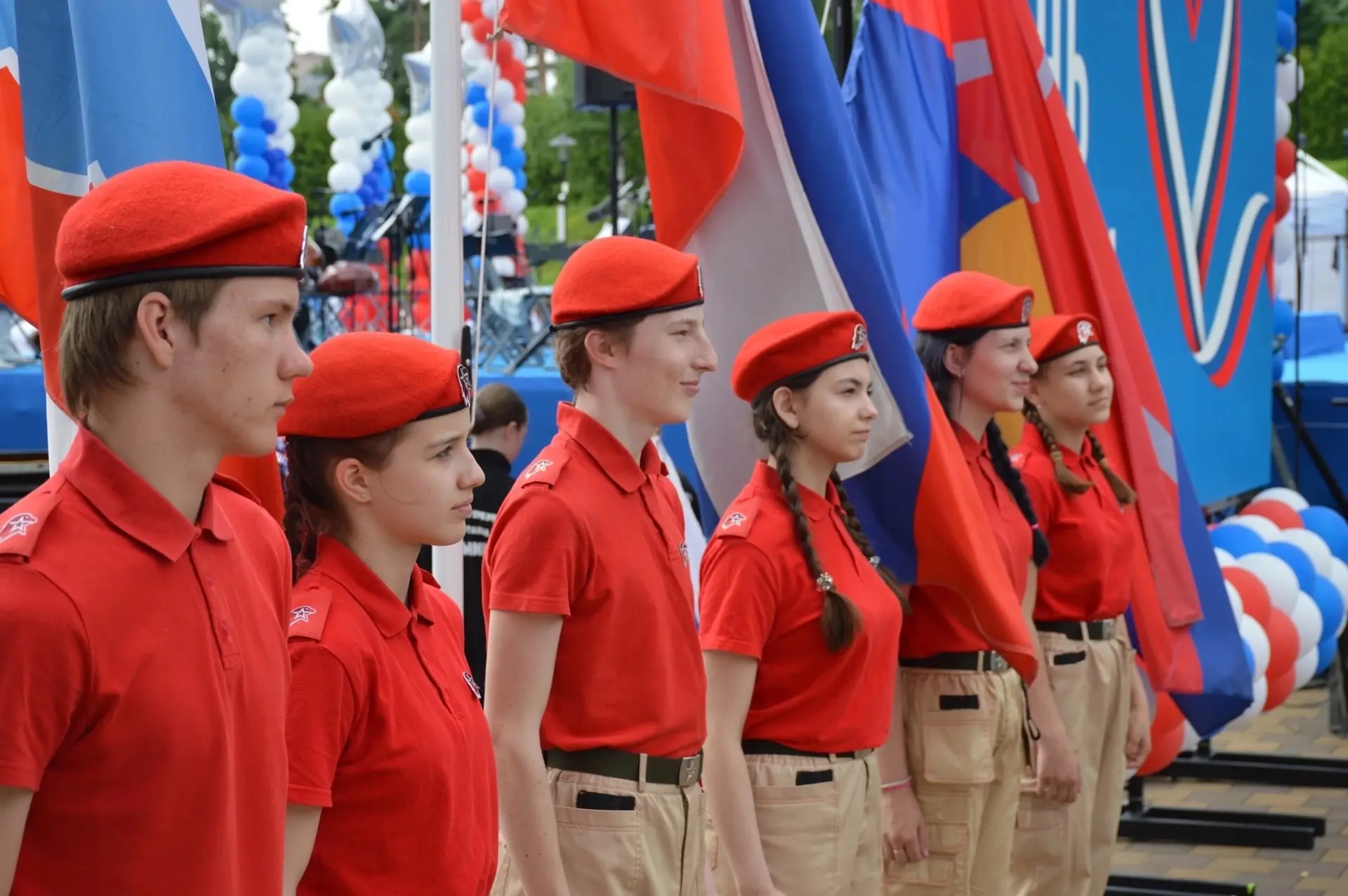 🇷🇺Всеволожск отметил День России

📌12 июня общественное пространство "парк "Песчанка" превратилос