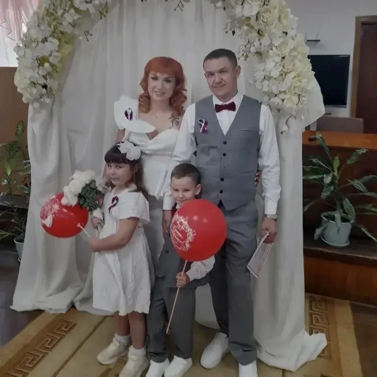 Андреевы Сергей и Алена выбрали замечательный день для создания семьи!🇷🇺

Очень приятно, что влюбл