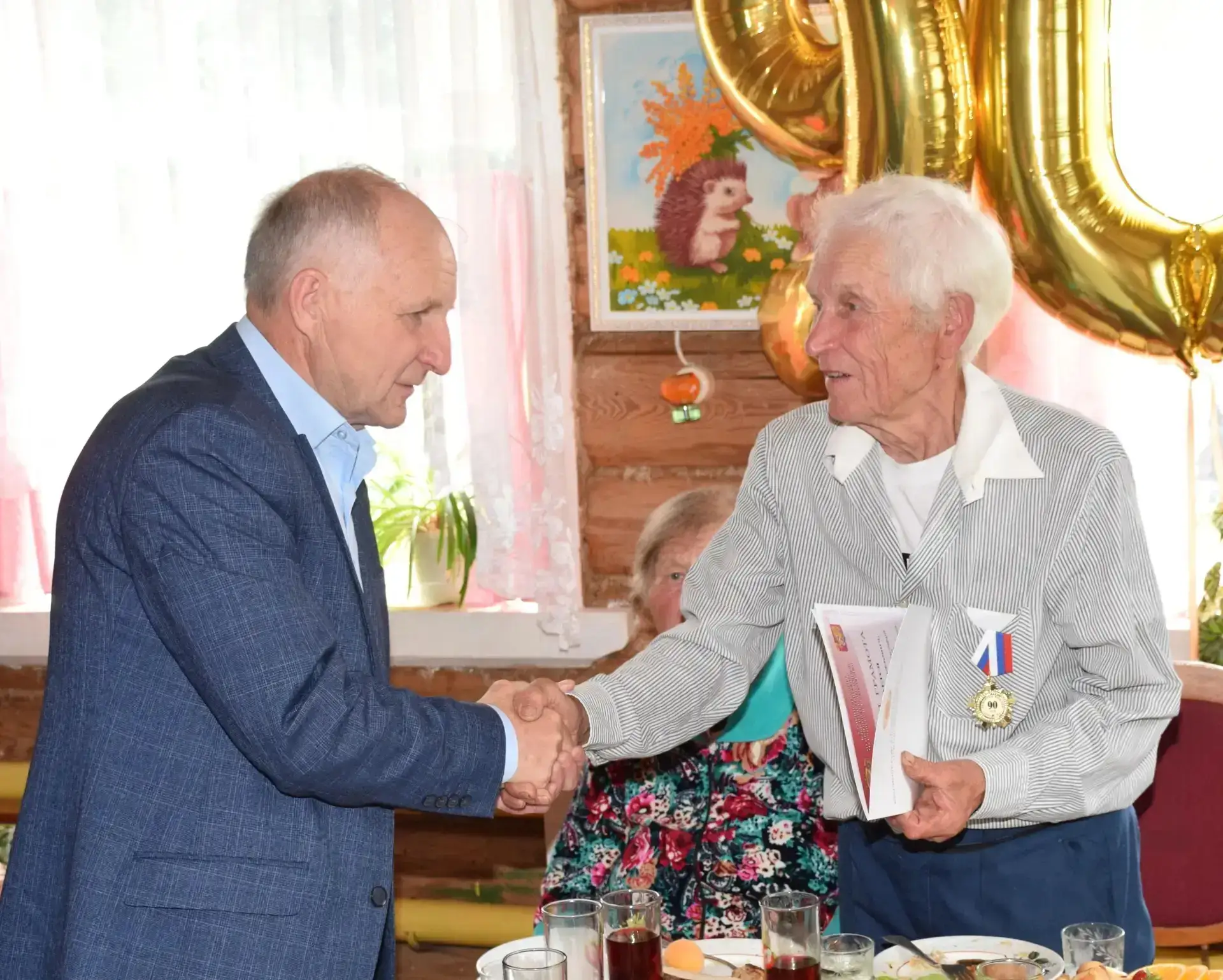 Глава муниципального округа Иван Михопаров:

Сегодня поздравил с замечательным 90-летним юбилеем Ива