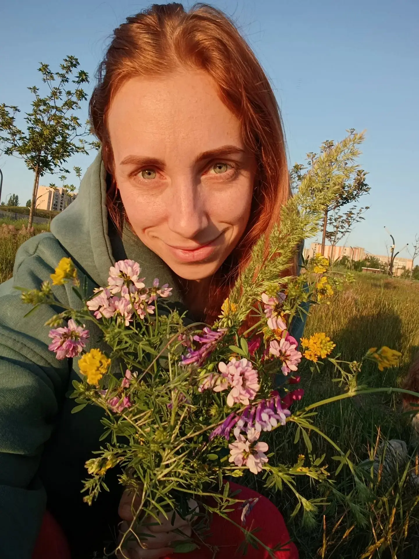 #знакомство с нашими ведущими

Татьяна Петрова поможет вам пройти по дорожке из Садху (гвозди)

Прак