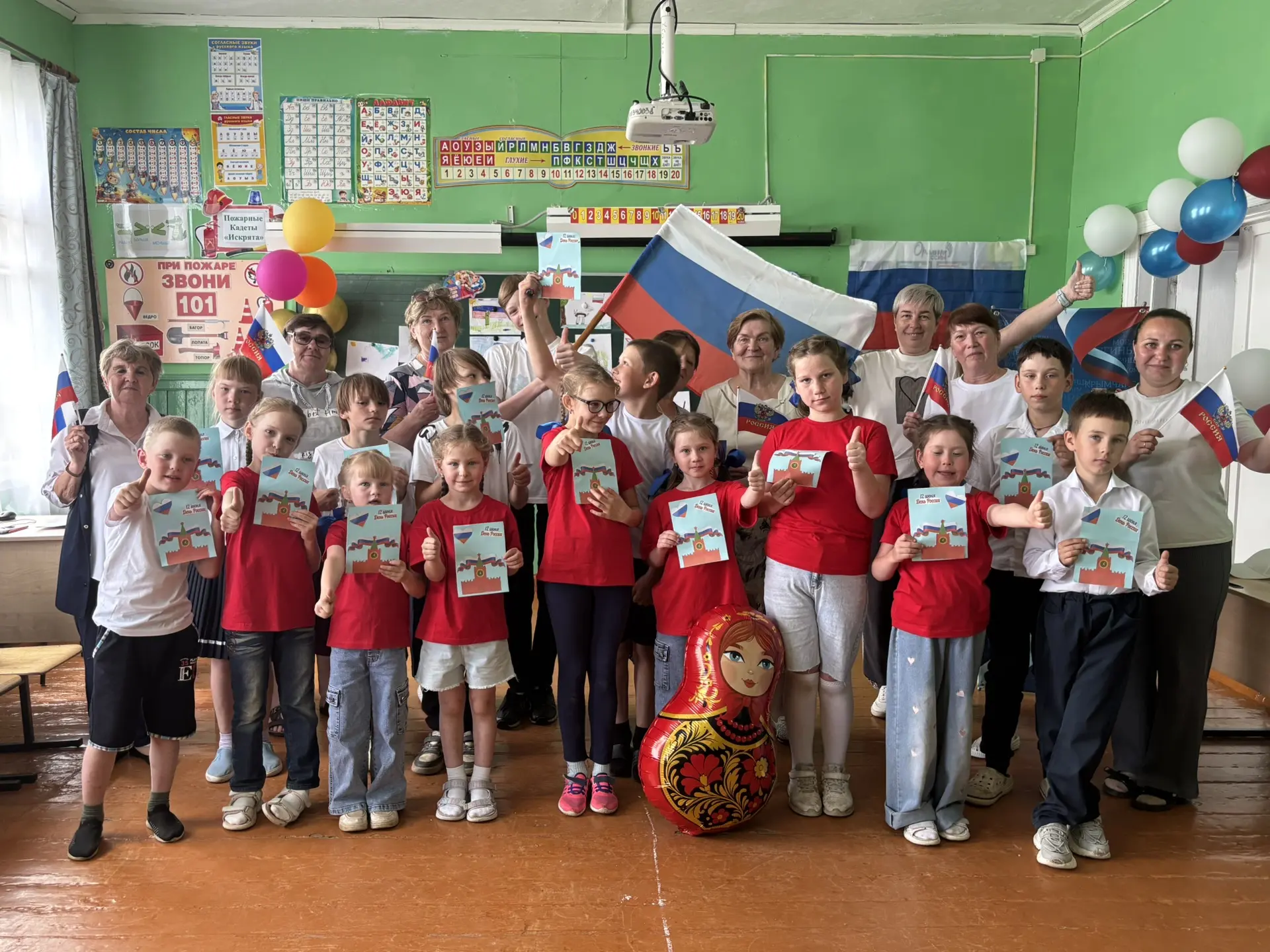 «Родиной горжусь!»: как «Орлята России» зажгли сердца! ❤️

В честь Дня России 🇷🇺на детской оздоров