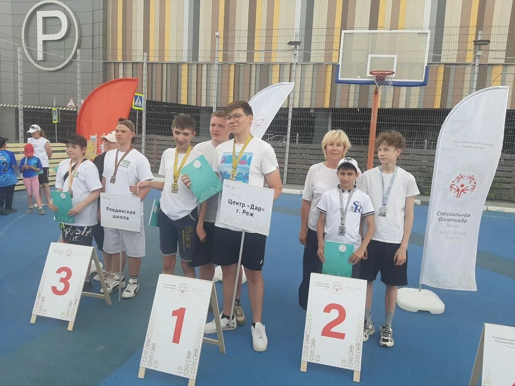🏆 27 мая на открытой площадке ТРЦ «МЕГА» прошли Городские соревнования по бочче по программе Специа