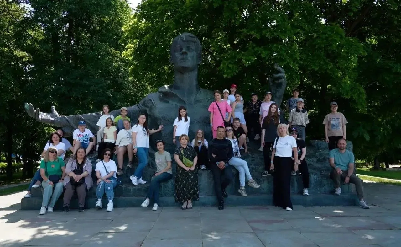 «Есть что-то прекрасное в лете, а с летом прекрасное в нас» (Сергей Есенин).

🤗 Проводим летние кан