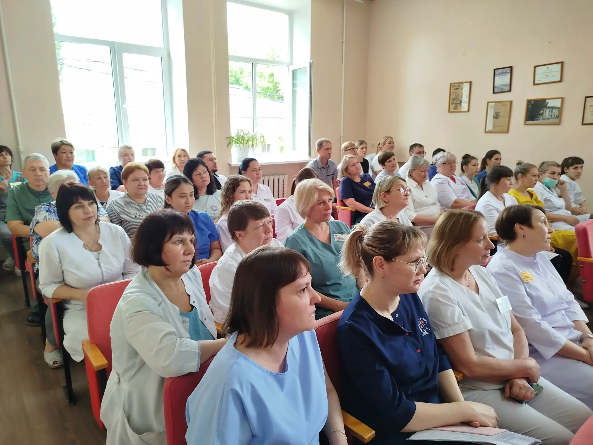 Сегодня, накануне Дня медицинского работника, в поликлинике №1 состоялось торжественное мероприятие
