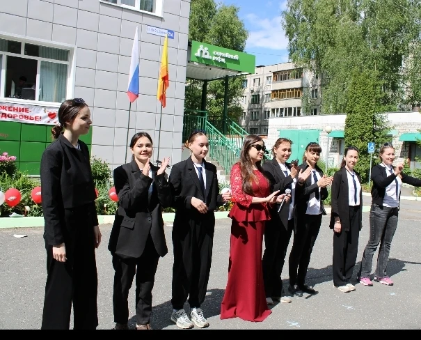 Новая рабочая неделя начинается не с кофе, а с позитива

 ☀️Давайте начнём эту неделю с улыбки и всп