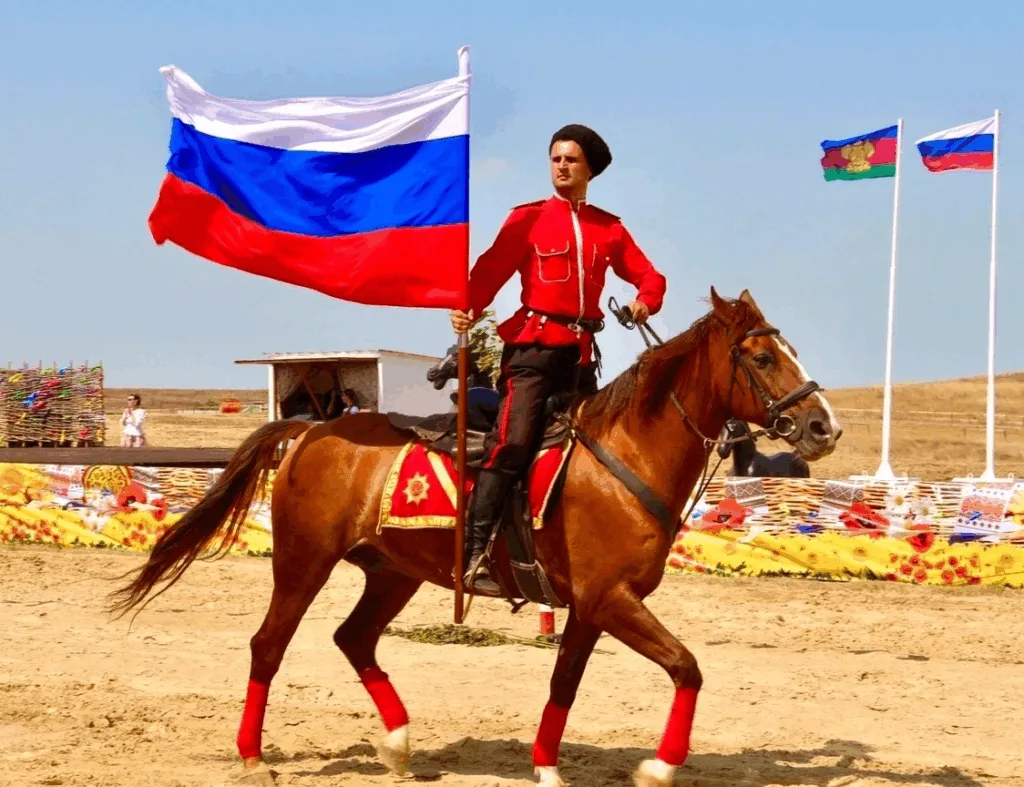 🔥 ДЕНЬ РОССИИ В АТАМАНИ: ШАШЛЫК, ШАШКИ И НАСТОЯЩАЯ КУБАНСКАЯ ДУША! 🇷🇺
Друзья, 12 июня — не просто