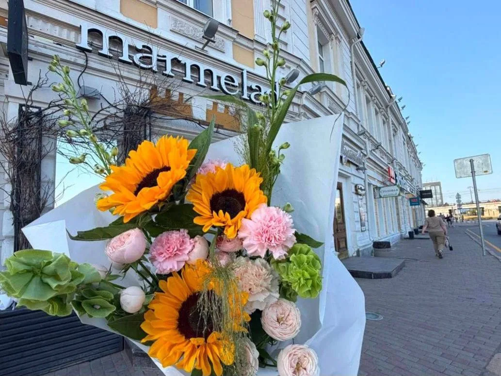 💐 Омичам подарят тысячу цветов 

31 июля, во время празднования Дня города, цветочный сервис «Марме